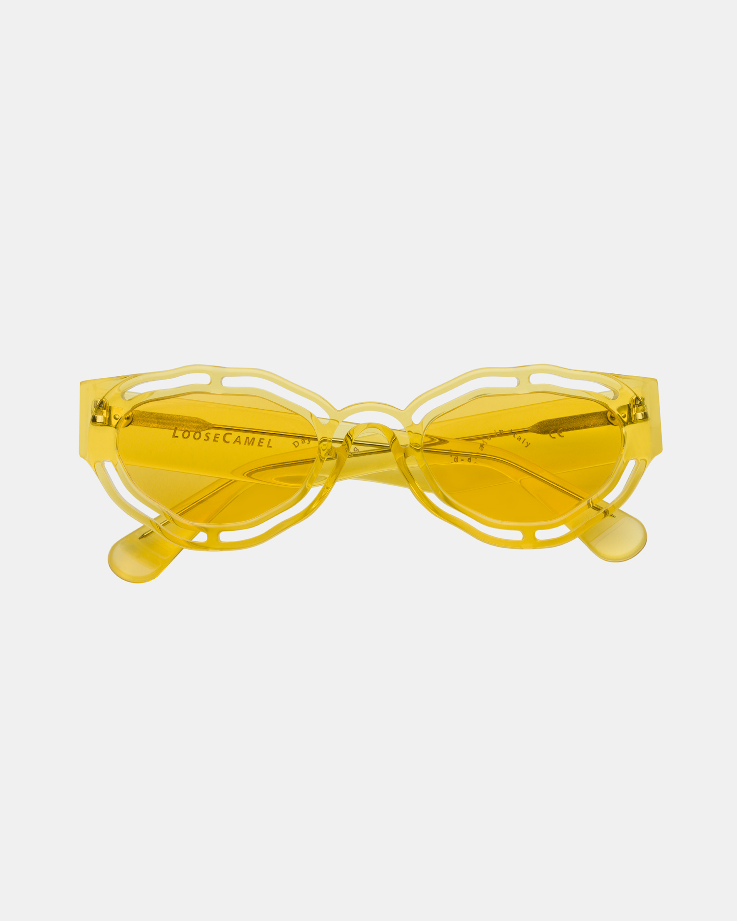 LOOSECAMELSunglasses_DayTripping_Yellow_Front